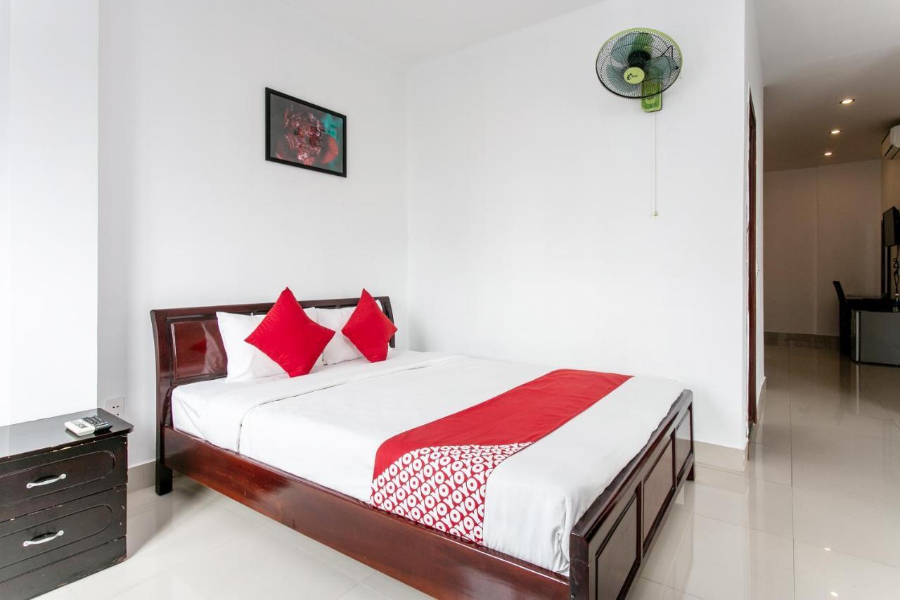 Oyo 557 Phi Yen Hotel Дананг Экстерьер фото